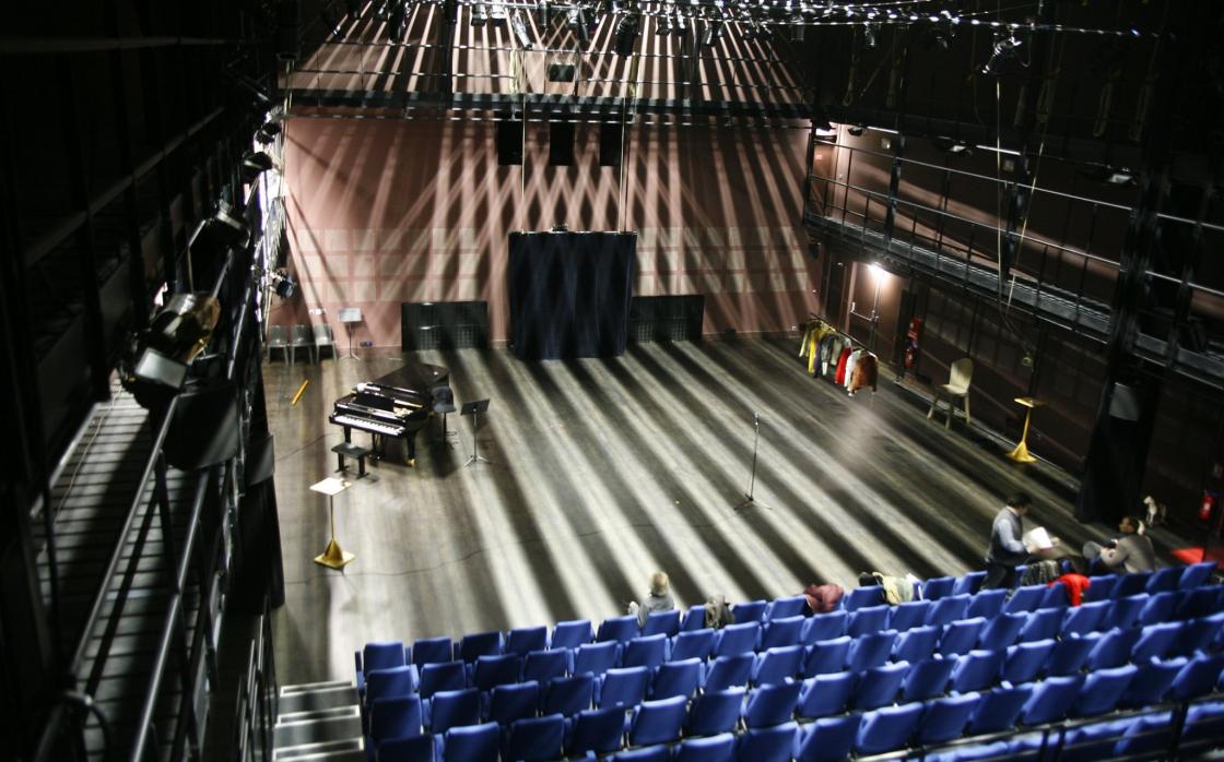 spectacle salle La Cour des Trois Coquins