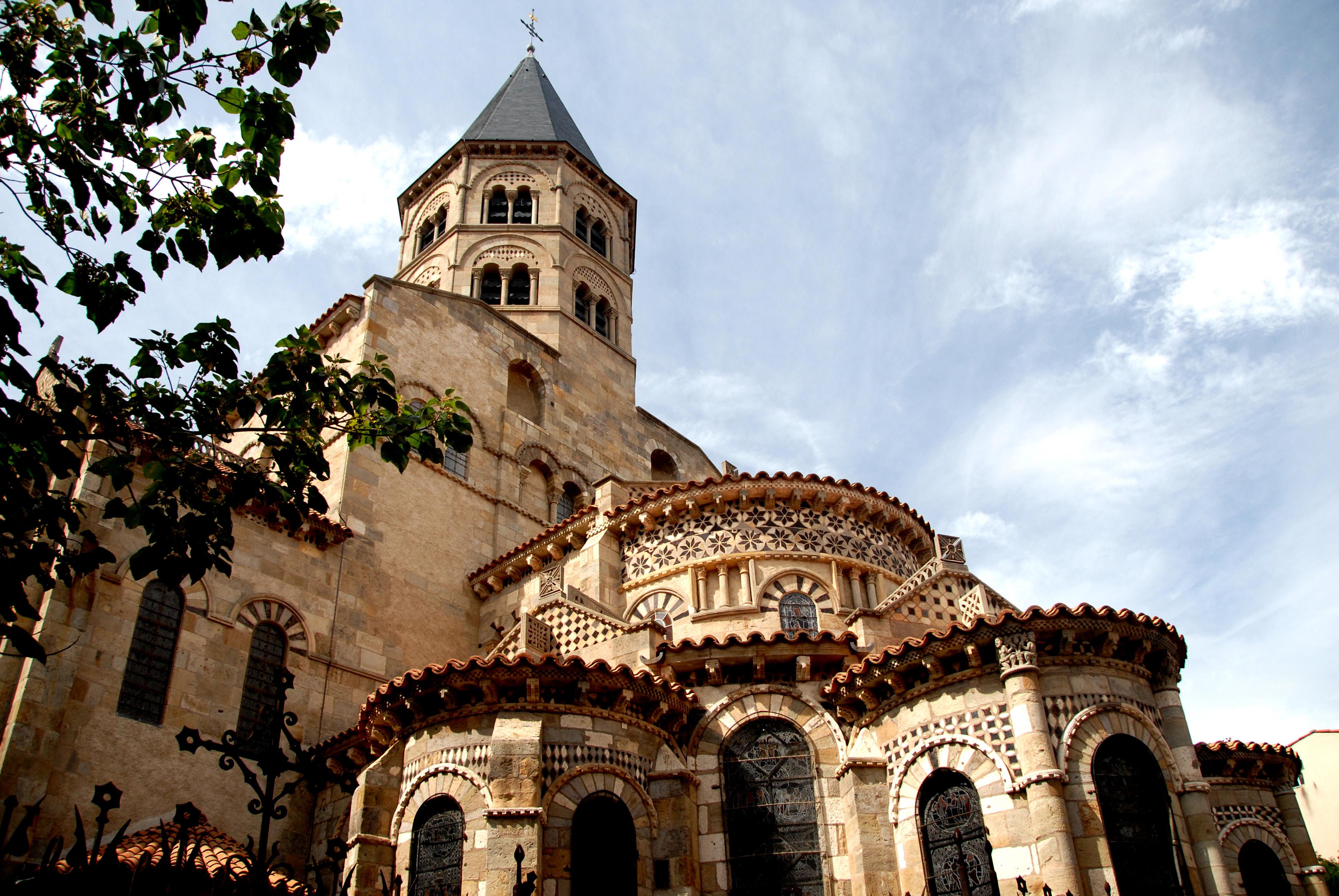 Basiliek Notre-Dame du Port romaanse kunst Auvergne
