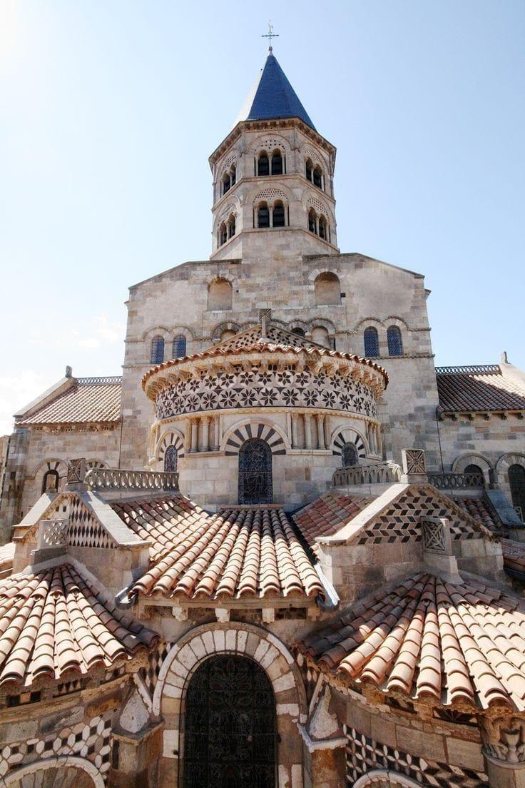 Basiliek Notre-Dame du Port romaanse kunst Auvergne